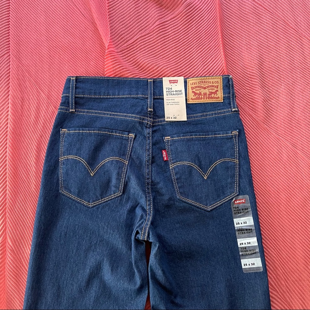 Levi’s sculpt jeans - Picture 4 of 5